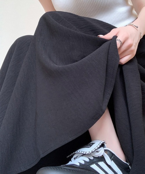 Mejoul(メジュール)の「ワイドルーズシルエットフレアパンツ(その他パンツ・レディース・ブラック/ホワイト・F)」の5枚目の写真