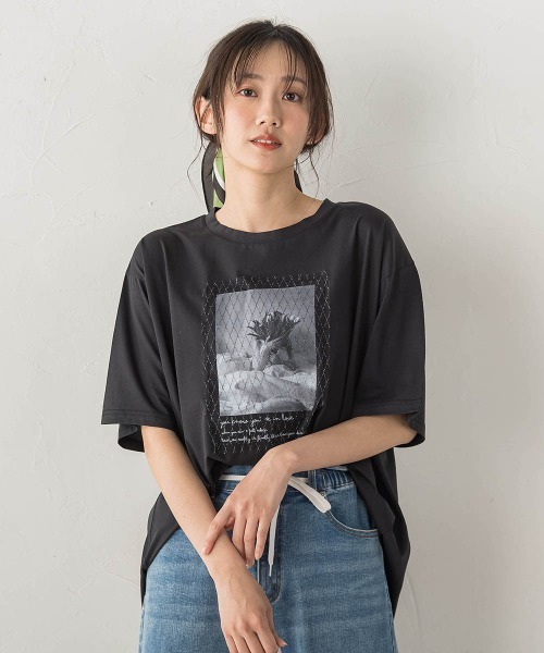Droite lautreamont(ドロワットロートレアモン)の「チュール重ねフォトTシャツ(Tシャツ/カットソー・レディース・ブラック/ホワイト・M)」の10枚目の写真