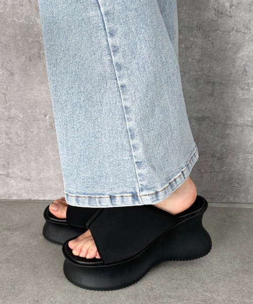 WEGO(ウィゴー)の「WEGO/【26年春夏新作】パテッド厚底サンダル(サンダル・レディース・ブラック・SMALL/LARGE/MEDIUM)」の6枚目の写真