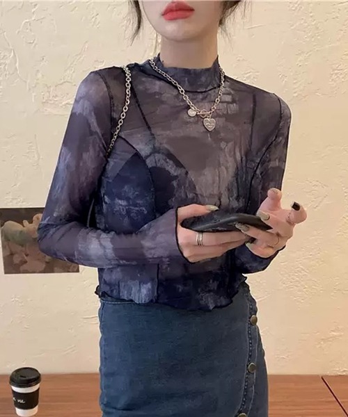 VIBGYOR(ヴィブジョー)の「【EIZZ/アイズ】タイダイ柄 シアー クロップド トップス / シアーロングスリーブT(Tシャツ/カットソー・レディース・ブラック/グレー/ブルー・FREE)」の14枚目の写真