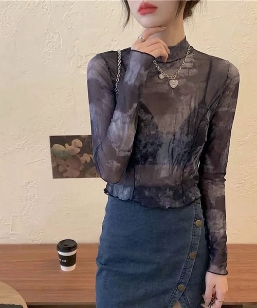 VIBGYOR(ヴィブジョー)の「【EIZZ/アイズ】タイダイ柄 シアー クロップド トップス / シアーロングスリーブT(Tシャツ/カットソー・レディース・ブラック/グレー/ブルー・FREE)」の16枚目の写真
