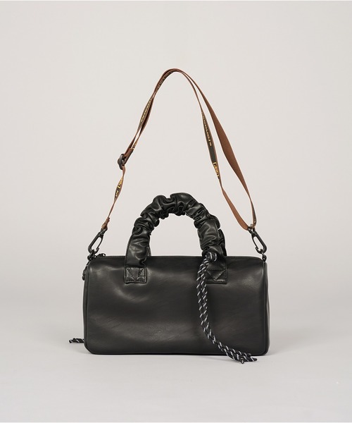 MAISON SPECIAL(メゾンスペシャル)の「《UNISEX》【THEATRE PRODUCTS】Collaboration Multiway Vegan Leather Baguette Bag/シアタープロダクツコラボレーションマルチウェイヴィーガンレザーバゲットバッグ【MAISON SPECIAL/メゾンスペシャル】(ショルダーバッグ・メンズ・ブラウン/ブラック・FREE)」の5枚目の写真