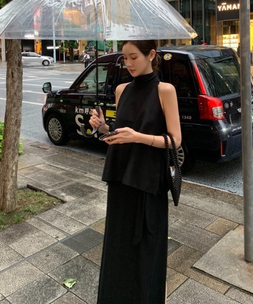 FAVORITO（ファヴォリート）の「ホルターネックノースリーブトップス（その他トップス・レディース・ブラック/ピンク/ベージュ・F）」の15枚目の写真