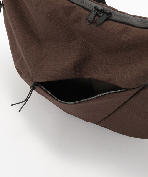 SEALSON(シールソン)の「SEALSON / シールソン M3 CROSSBODY BAG BROWN(ショルダーバッグ・メンズ・ブラウン・FREE)」の3枚目の写真