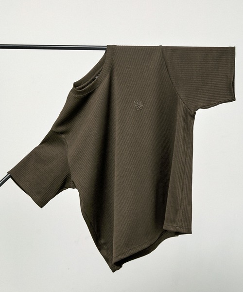 Alfred Alex（アルフレッドアレックス）の「【Alfred Alex】Refined Rib Regular Fit Tee / テレコリブ レギュラーフィットTシャツ（Tシャツ/カットソー・メンズ・チャコール/ホワイト系/オフホワイト/カーキブラウン/ブラック/ブラック系・L/M）」の10枚目の写真
