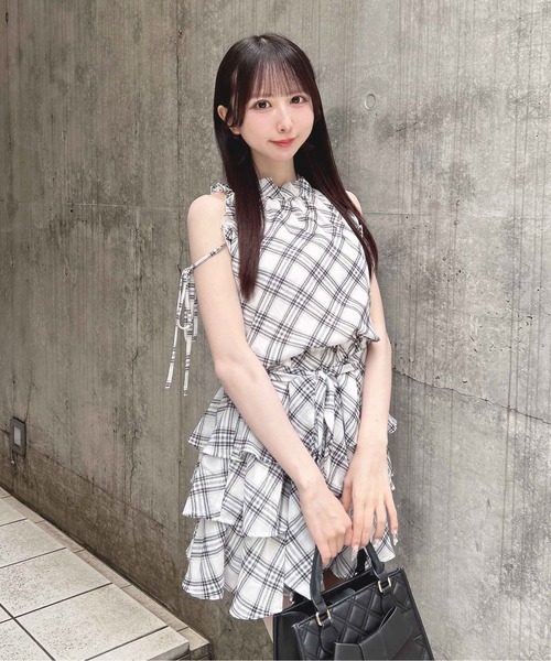 INGNI(イング)の「サッシュリボンアメスリミニワンピース(ワンピース・レディース・ホワイト系その他7/ブラック系/ホワイト系その他3・M)」の5枚目の写真