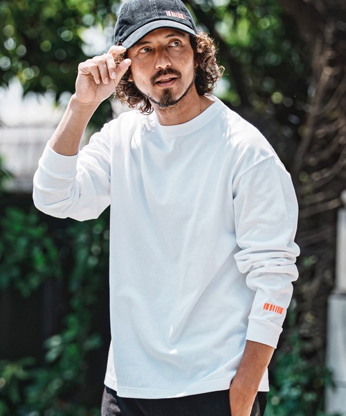 felkod(フィルコッド)の「mlt5733- Barcode Embroidery 9oz Drop Shoulder Long Sleeve Tee ロングスリーブTシャツ(F26A310)(Tシャツ/カットソー・メンズ・グレー/ホワイト×ピンク/ホワイト×ブラック/ブラック・M/L/XL)」の2枚目の写真