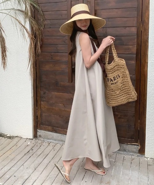 BIRTHDAY BASH（バースデイバッシュ）の「【撥水加工】A LINE COLOR DRESS（Aラインカラードレス）（ワンピース・レディース・ベージュ・SHORT/LONG）」の8枚目の写真