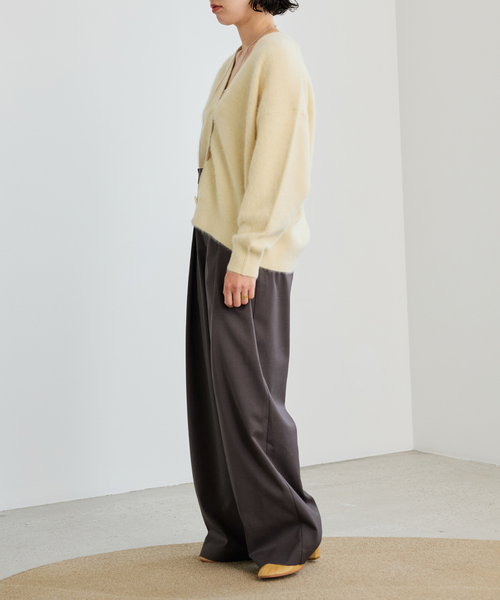 IENA LA BOUCLE（イエナラブークル）の「IENA LA BOUCLE フォックス カシミヤ Vカーディガン（カーディガン/ボレロ・レディース・バーガンディー/イエロー/グレー/ホワイト/ブラック・FREE）」の8枚目の写真