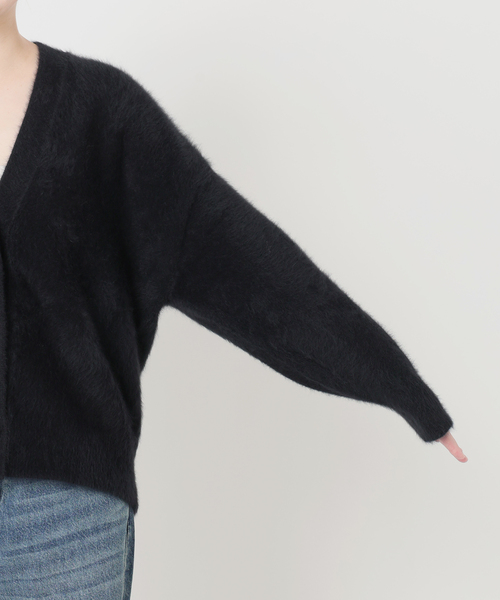 IENA LA BOUCLE（イエナラブークル）の「IENA LA BOUCLE フォックス カシミヤ Vカーディガン（カーディガン/ボレロ・レディース・バーガンディー/イエロー/グレー/ホワイト/ブラック・FREE）」の15枚目の写真