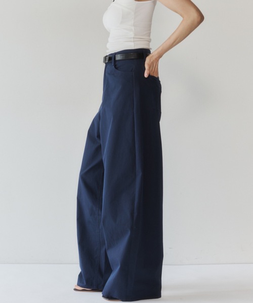 VION(ヴィオン)の「カーブシルエットチノパンツ / Curve Silhouette Chino pants(デニムパンツ・レディース・ネイビー/ベージュ・S/M/ST/MT)」の2枚目の写真