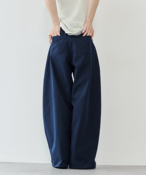 VION(ヴィオン)の「カーブシルエットチノパンツ / Curve Silhouette Chino pants(デニムパンツ・レディース・ネイビー/ベージュ・S/M/ST/MT)」の7枚目の写真