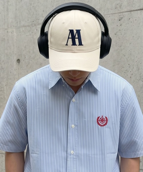 SPINNS（スピンズ）の「コットンキャップ/モノグラム風イニシャル刺繍ロゴ（キャップ・メンズ・ブラック/ホワイト・ONESIZE）」の2枚目の写真