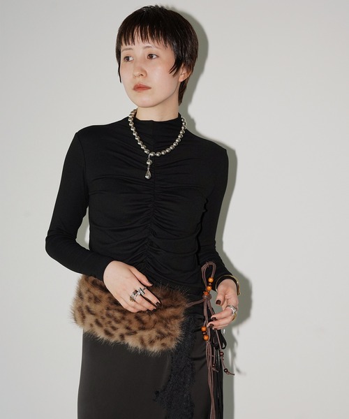 chuclla(チュクラ)の「2wayバックシャーリングハイネックトップス chw26a049(Tシャツ/カットソー・レディース・ブラック/ブラウン・FREE)」の10枚目の写真