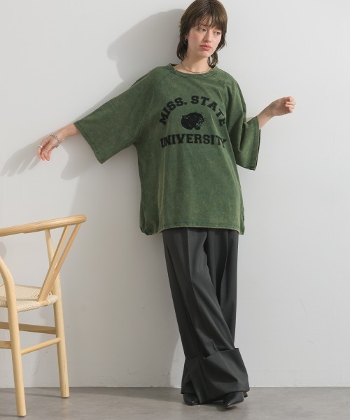 enhaut(アンオート)の「ピグメント加工天竺 パンサー フロッキー プリント ラグラン 裾ドロスト Tシャツ 半袖(Tシャツ/カットソー・レディース・チャコールグレー/ブルー/レッド/グリーン/ブラウン・FREE)」の6枚目の写真