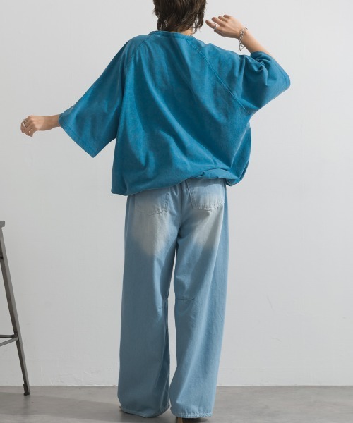 enhaut(アンオート)の「ピグメント加工天竺 パンサー フロッキー プリント ラグラン 裾ドロスト Tシャツ 半袖(Tシャツ/カットソー・レディース・チャコールグレー/ブルー/レッド/グリーン/ブラウン・FREE)」の9枚目の写真