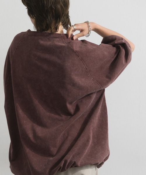 enhaut(アンオート)の「ピグメント加工天竺 パンサー フロッキー プリント ラグラン 裾ドロスト Tシャツ 半袖(Tシャツ/カットソー・レディース・チャコールグレー/ブルー/レッド/グリーン/ブラウン・FREE)」の19枚目の写真
