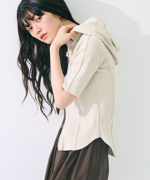 STUDIOUS(ステュディオス)の「【STUDIOUS/ステュディオス】Zip Up Hoodie Rib Top/ジップアップフーディリブトップ(パーカー・レディース・ライトブルー/ブラック/キナリ・FREE)」の2枚目の写真