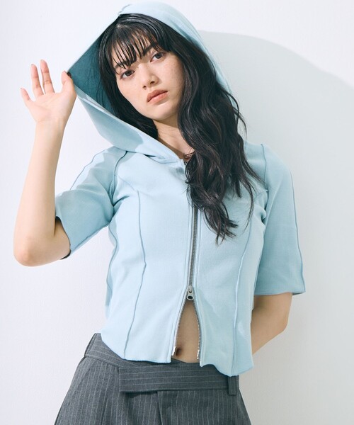 STUDIOUS(ステュディオス)の「【STUDIOUS/ステュディオス】Zip Up Hoodie Rib Top/ジップアップフーディリブトップ(パーカー・レディース・ライトブルー/ブラック/キナリ・FREE)」の1枚目の写真