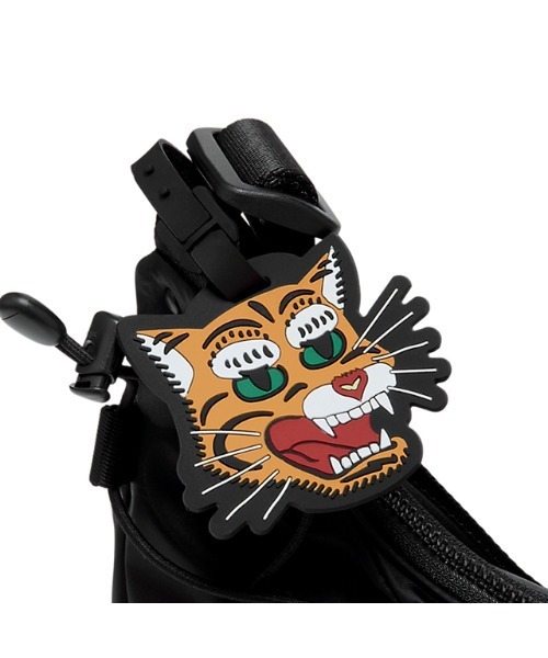 Onitsuka Tiger(オニツカタイガー)の「SMALL PRINTED MESSENGER BAG / スモールプリンテッドメッセンジャーバッグ(ショルダーバッグ・レディース・ブラック・OS)」の4枚目の写真