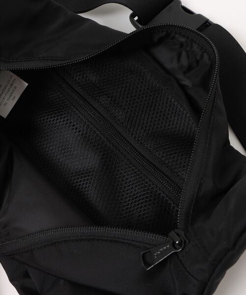 KELTY(ケルティ)の「新商品【KELTY】ASHER FANNY コーデュラナイロン ウエストバッグ / ボディバッグ 4L(ボディバッグ/ウエストポーチ・レディース・ブラック・ONE SIZE)」の4枚目の写真