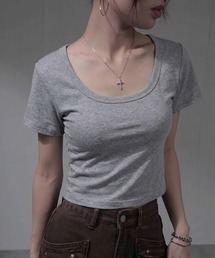 デコルテオープン クロップド丈 半袖タイトTシャツ