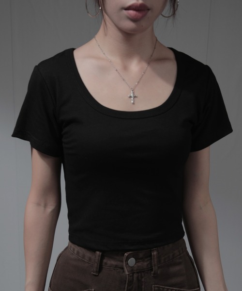nonomi(ノノミ)の「デコルテオープン クロップド丈 半袖タイトTシャツ(Tシャツ/カットソー・レディース・ピンク/グレー/ブラック/ホワイト・L/M)」の8枚目の写真
