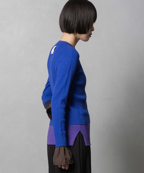 MARECHAL TERRE(マルシャルテル)の「配色ニットプルオーバー(ニット/セーター・レディース・チャコールグレー/ベージュ/ブラック/ブルー・MEDIUM)」の5枚目の写真