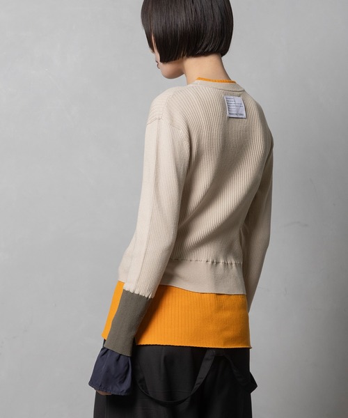 MARECHAL TERRE(マルシャルテル)の「配色ニットプルオーバー(ニット/セーター・レディース・チャコールグレー/ベージュ/ブラック/ブルー・MEDIUM)」の11枚目の写真