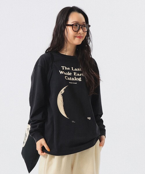 BEAMS BOY(ビームスボーイ)の「【別注】WHOLE EARTH CATALOG / ロングスリーブ Tシャツ(Tシャツ/カットソー・レディース・ブラック・MEDIUM)」の13枚目の写真