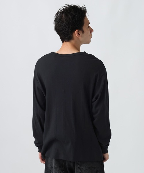Robert P.Miller（ロバート ピー ミラー）の「[WEB限定]【Robert P.Miller】Panel Rib Henryneck Tee（Tシャツ/カットソー・メンズ・ネイビー/ブラック/ダークグレー/オフホワイト・X-LARGE/MEDIUM/LARGE）」の18枚目の写真