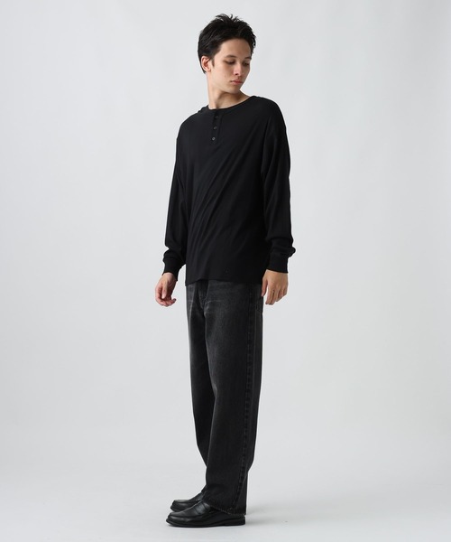 Robert P.Miller（ロバート ピー ミラー）の「[WEB限定]【Robert P.Miller】Panel Rib Henryneck Tee（Tシャツ/カットソー・メンズ・ネイビー/ブラック/ダークグレー/オフホワイト・X-LARGE/MEDIUM/LARGE）」の20枚目の写真