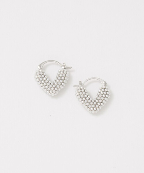 UNITED ARROWS(ユナイテッドアローズ)の「イミテーションパール ハート フープピアス(ピアス(両耳用)・レディース・シルバー・FREE)」の1枚目の写真