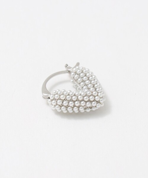 UNITED ARROWS(ユナイテッドアローズ)の「イミテーションパール ハート フープピアス(ピアス(両耳用)・レディース・シルバー・FREE)」の3枚目の写真