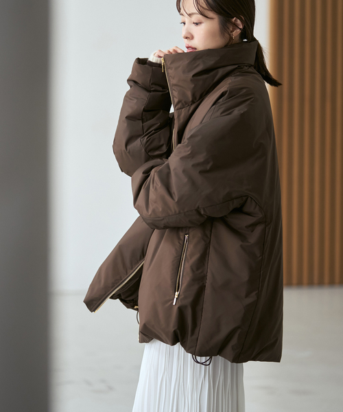 Noble(ノーブル)の「ハイネックダウンコート(ダウンジャケット/コート・レディース・ブラウン/ホワイト系その他/ブラック・36/38)」の5枚目の写真
