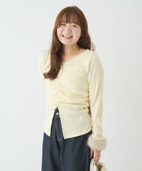 mystic(ミスティック)の「【@__misa__03 × @__3yuuuu企画 】ファーカフスフロントギャザーTOPS(Tシャツ/カットソー・レディース・アイボリー/ネイビー/グレー・FREE)」の8枚目の写真