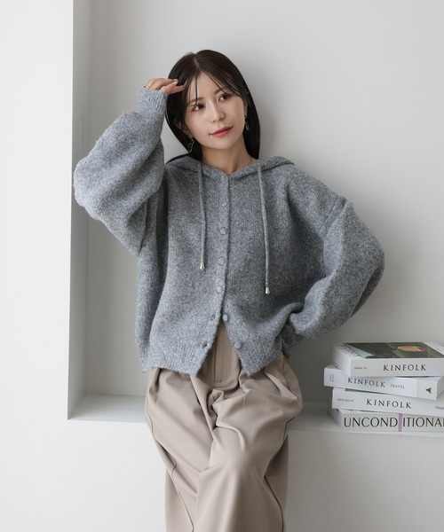 Riberry(リベリー)の「フードニットカーディガン(カーディガン/ボレロ・レディース・チャコールグレー/オートミール/ネイビー/イエロー/ピンク/杢グレー・FREE)」の12枚目の写真