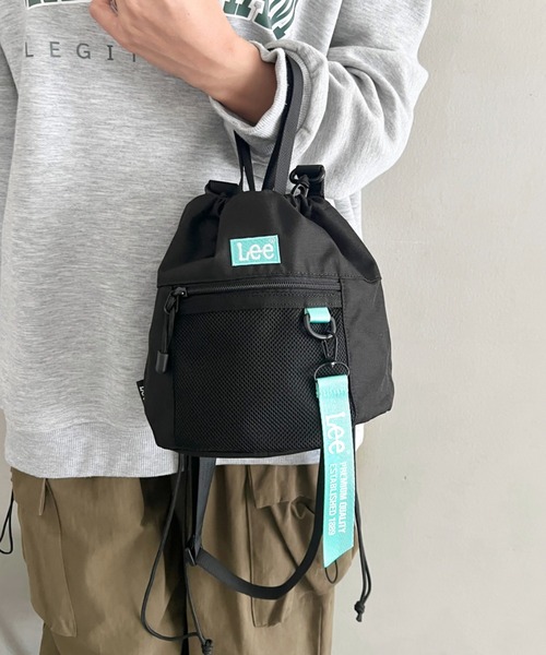 Lee(リー)の「Lee.撥水ポリエステル 2WAY巾着ショルダーバッグ.巾着バッグ(ショルダーバッグ・レディース・ブラック×グリーン/ブラック×ピンク/ブラック×パープル/ブラック×ホワイト/ブラック×ブラック・FREE)」の4枚目の写真