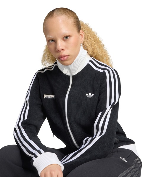 adidas(アディダス)の「adidas/アディダス adidas Originals by JENNIE BLACK PINK/CLASSIC FAN TT(ジャージ・レディース・ピンク/ブラック/ホワイト・X-LARGE/LARGE/MEDIUM/SMALL)」の18枚目の写真