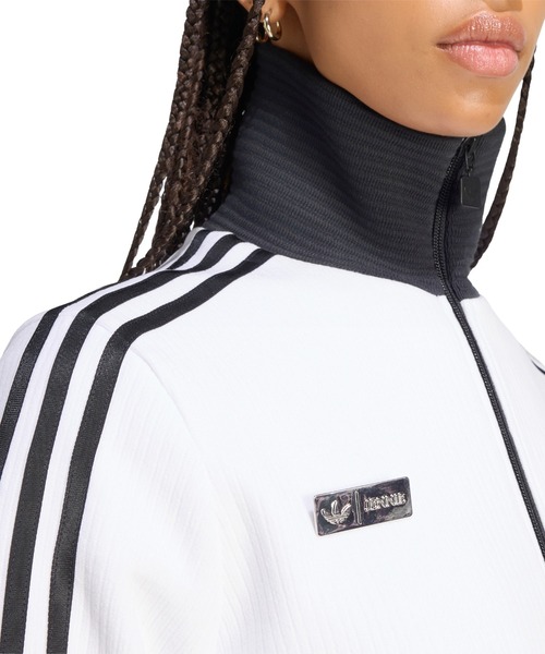 adidas(アディダス)の「adidas/アディダス adidas Originals by JENNIE BLACK PINK/CLASSIC FAN TT(ジャージ・レディース・ピンク/ブラック/ホワイト・X-LARGE/LARGE/MEDIUM/SMALL)」の9枚目の写真