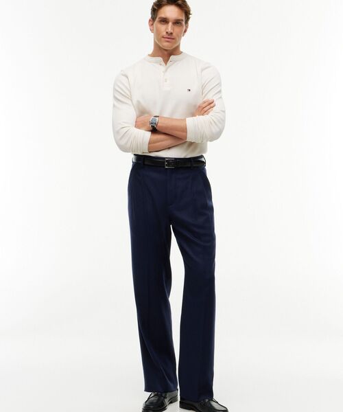 TOMMY HILFIGER（トミーヒルフィガー）の「スリム長袖ヘンリーネックワッフルTシャツ（Tシャツ/カットソー・メンズ・ネイビー/ホワイト・SMALL/MEDIUM/LARGE/X-LARGE）」の3枚目の写真