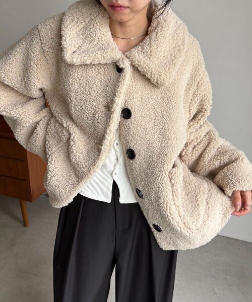 CAPRICIEUX LE'MAGE(カプリシューレマージュ)の「プードルミドルコート(その他アウター・レディース・ライトベージュ/ブラウン/ブラック・38/36)」の10枚目の写真