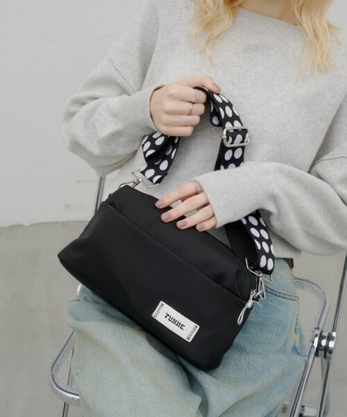 CIAOPANIC TYPY(チャオパニックティピー)の「:【TYNNE.】ドット柄テープショルダーナイロンバッグ(ショルダーバッグ・レディース・ブラック/パープル/ベージュ・ONE SIZE)」の1枚目の写真