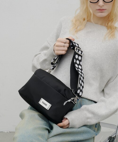 CIAOPANIC TYPY(チャオパニックティピー)の「:【TYNNE.】ドット柄テープショルダーナイロンバッグ(ショルダーバッグ・レディース・ブラック/パープル/ベージュ・ONE SIZE)」の4枚目の写真