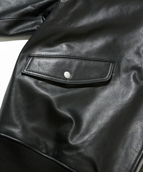 Firsthand(ファーストハンド)の「Firsthand/ファーストハンド 【限定展開】Leather Big MA-1 レザー ビッグ ブルゾン(MA-1・メンズ・ブラック・MEDIUM/LARGE)」の5枚目の写真