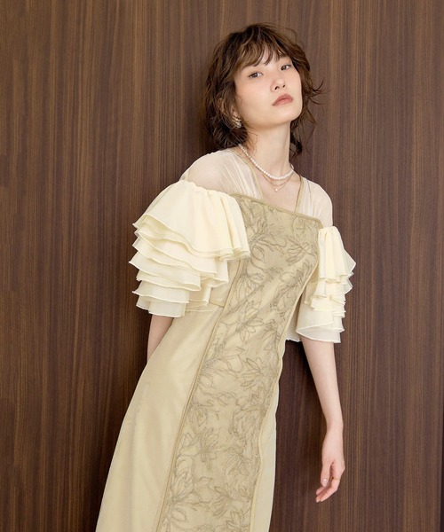 Kana(カナ)の「フリルスリーブスパンコールレースドレス パーティー 結婚式 お呼ばれ オケージョン(ドレス・レディース・グレー/ブラウン/ブラック/イエロー・M)」の4枚目の写真