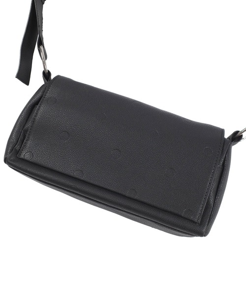 INNOCENT（イノセント）の「【BAG1】レディース ドットデザイン PUレザー ショルダーバッグ（ショルダーバッグ・レディース・ベージュ/シルバー/ブラック・FREE）」の9枚目の写真