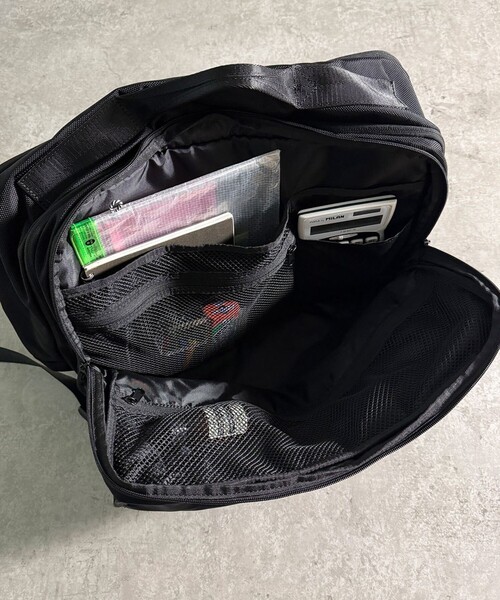 NOIR(ノワール)の「【NoiR(ノワール)】Transistorshoulder / トランジスタショルダー / N26004 / 20.4~33L / ユニセックス【WEB限定】(ショルダーバッグ・メンズ・ブラック・フリー)」の13枚目の写真