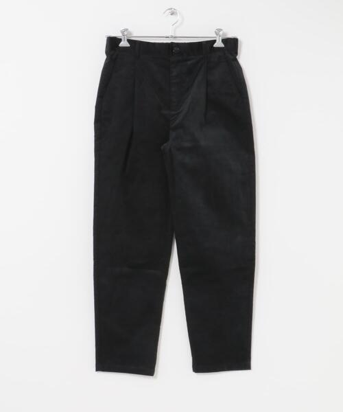 ITEMS URBANRESEARCH(アイテムズ アーバンリサーチ)の「細畝コーデュロイ タックテーパードパンツ(その他パンツ・メンズ・オリーブ/ダークブラウン/ベージュ/ブラック・MEDIUM/LARGE)」の2枚目の写真