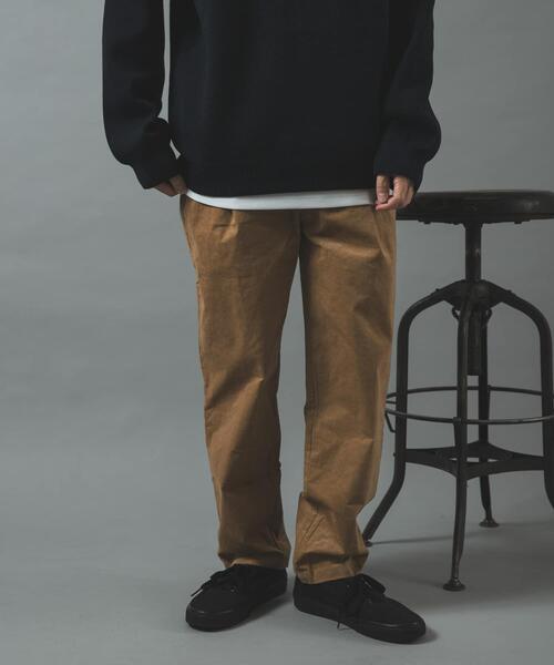 ITEMS URBANRESEARCH(アイテムズ アーバンリサーチ)の「細畝コーデュロイ タックテーパードパンツ(その他パンツ・メンズ・オリーブ/ダークブラウン/ベージュ/ブラック・MEDIUM/LARGE)」の14枚目の写真